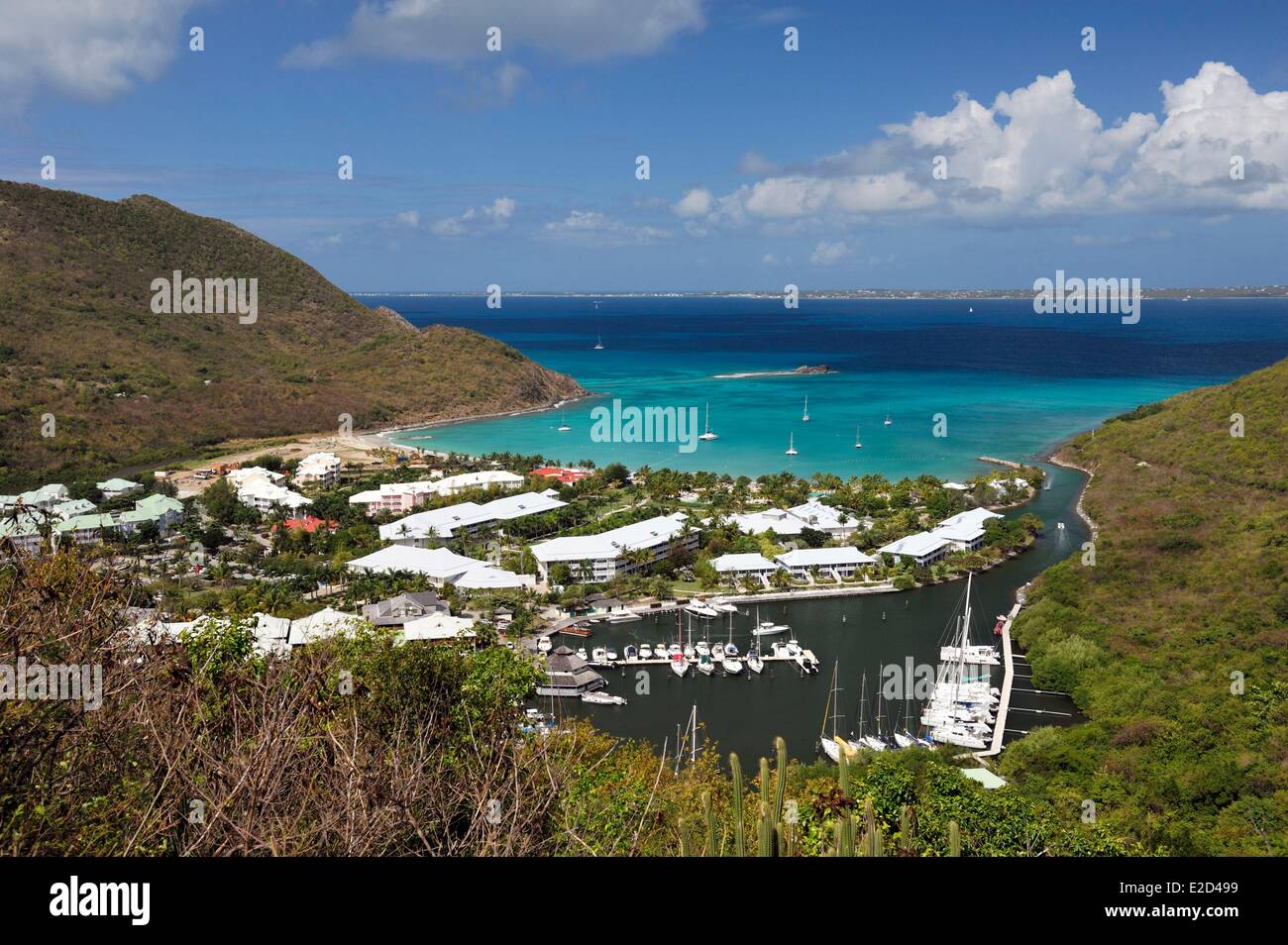 Francia Guadalupa Saint Martin Anse Marcel affacciato sulla baia e il Radisson Blu Resort Foto Stock