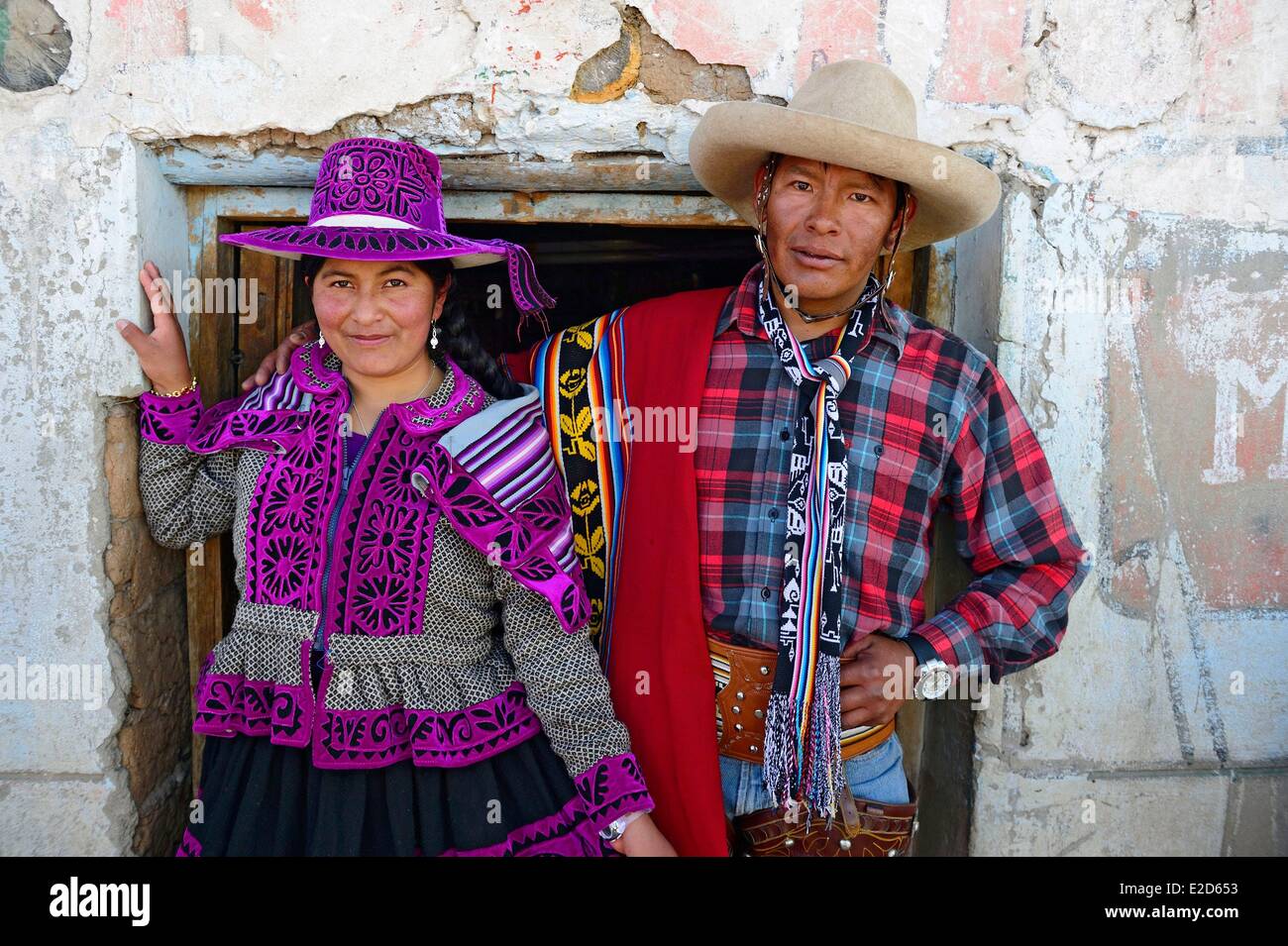 Il Perù Cuzco provincia Livitaca Feria de San Sebastian che risponde a tutte le comunità indiane nella regione matura in tradizionale Foto Stock