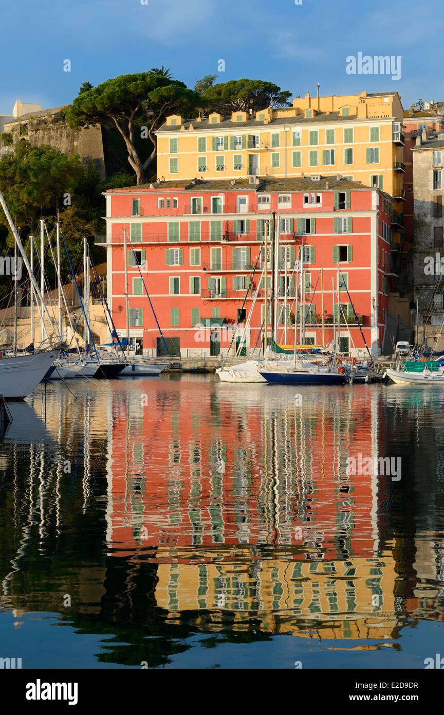 Francia, Haute Corse, Bastia, edifici sul porto tradizionale quay Albert Gillio Foto Stock