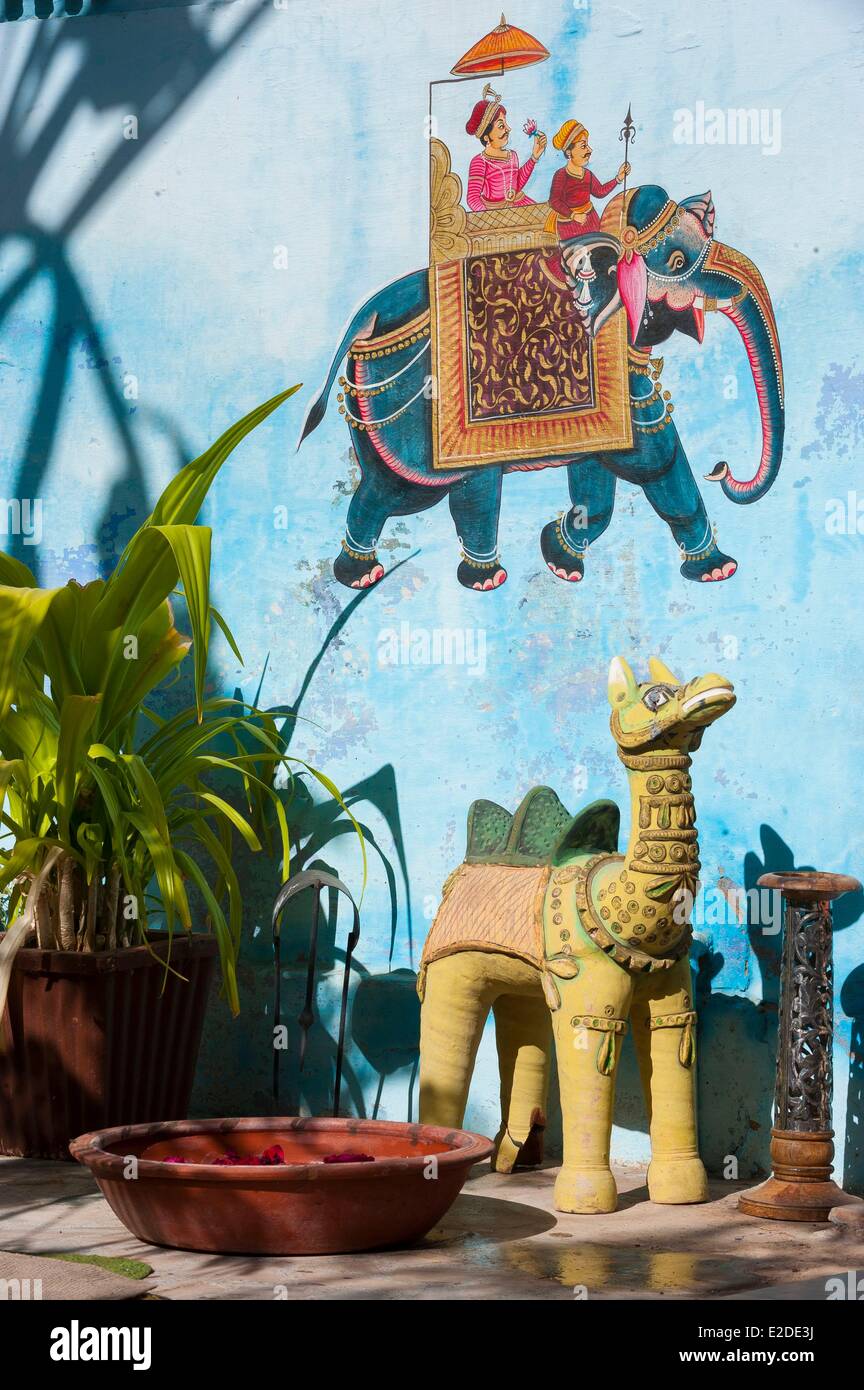 India Rajasthan Jodhpur pareti dipinte in città blu Foto Stock