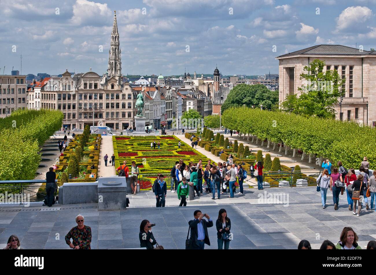 Belgio Bruxelles Giardino del Mont des Arts e il centro cittadino Foto Stock