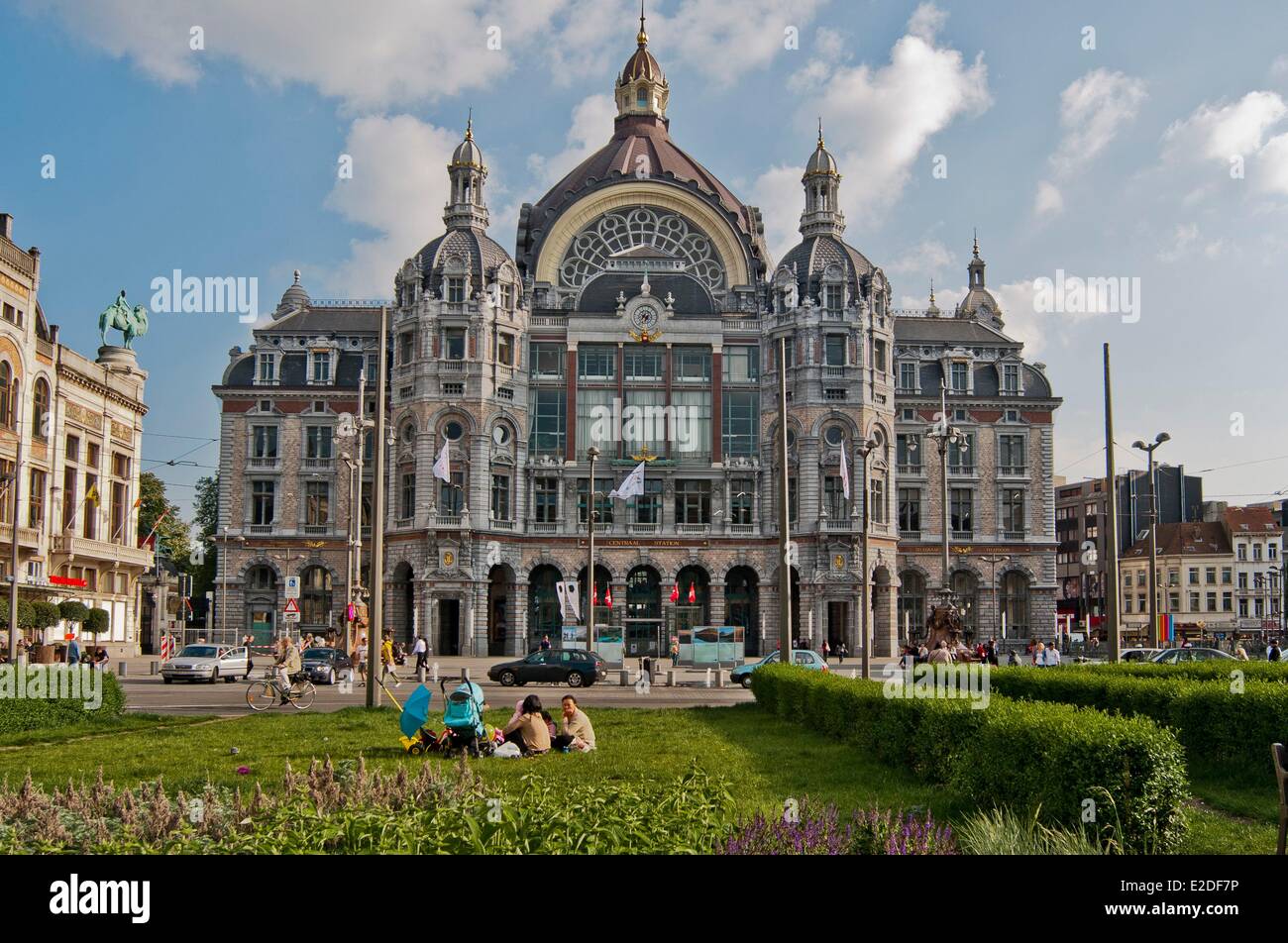 Belgio Fiandre Anversa Stazione Centrale di Antwerp Regina Astrid square (Astridplein) Foto Stock