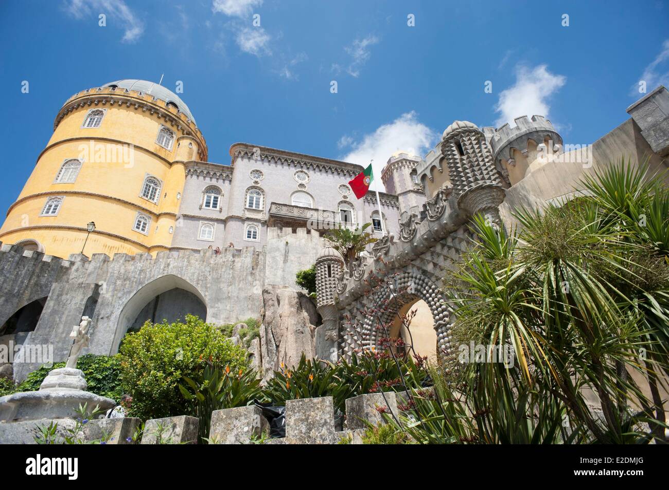 Il Portogallo Estremadura Sintra elencati sul Patrimonio Mondiale UNESCO i giardini di Pena palazzo costruito nel XIX secolo da Ferdinando Foto Stock