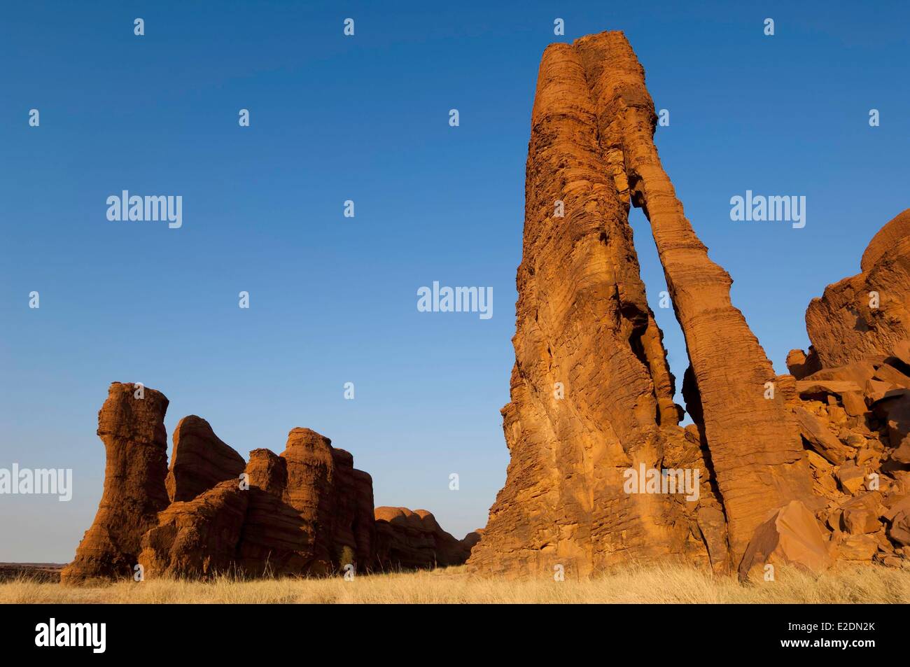 Il Ciad meridionale del deserto del Sahara Ennedi massiccio anfiteatro Ouinimia Foto Stock