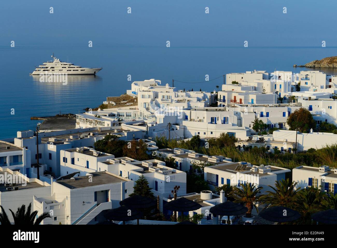 Grecia CICLADI Mykonos isola villaggio di Platis Gialos Foto Stock