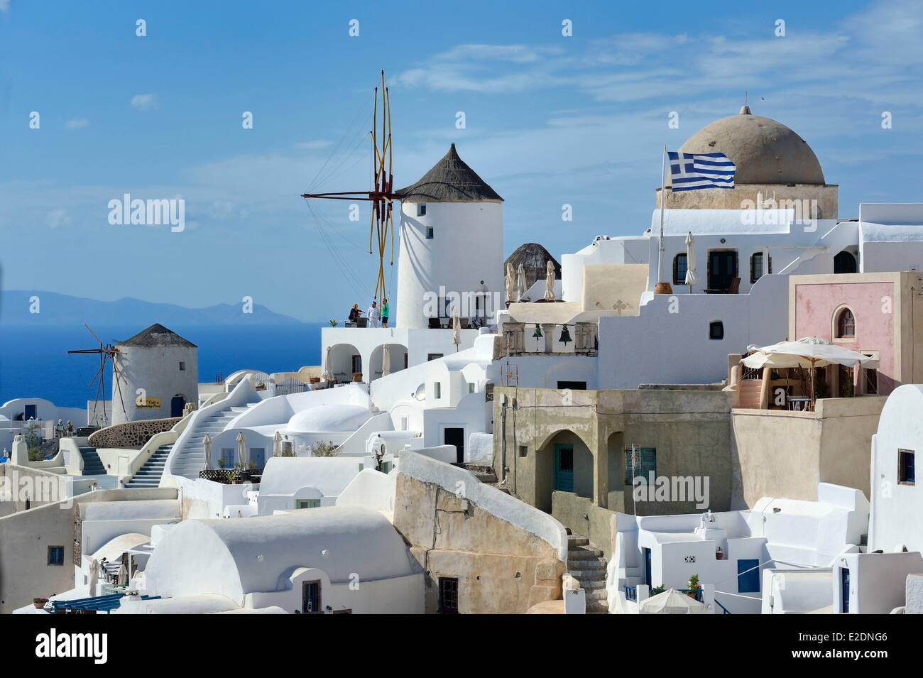 Grecia CICLADI Mar Egeo Santorini (Thira o Thera) mulino sul nord punta occidentale del villaggio di Oia Foto Stock