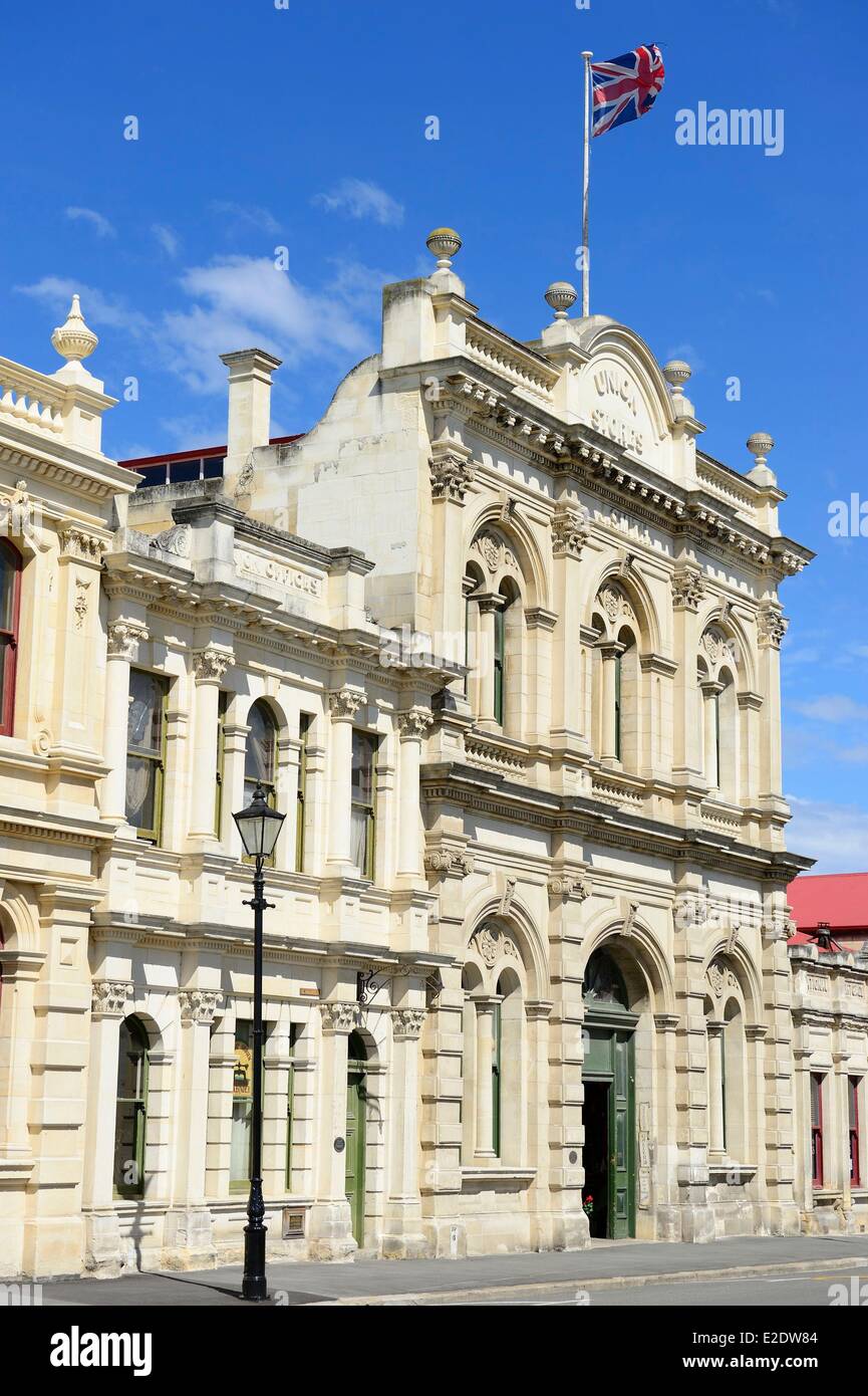 Nuova Zelanda, Isola del Sud, regione di Otago, Oamaru è un centro urbano sul lungomare con ben conservati edifici vittoriani dal 1880, Union Building (1877) e SmithÕs Grain Store (1882), Tyne Street Foto Stock