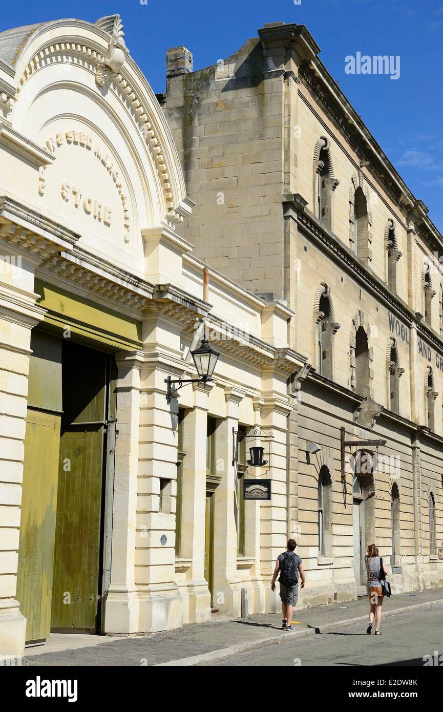 Nuova Zelanda, Isola del Sud, regione di Otago, Oamaru è un centro urbano sul lungomare con ben conservati edifici vittoriani dal 1880, Porto Street è allineato con i magazzini, le stalle e gli edifici commerciali Foto Stock