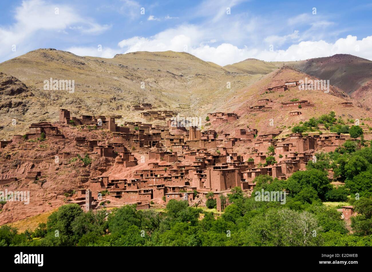 Il Marocco western Atlas Magdaz adobe villaggio della valle Tessaout Foto Stock