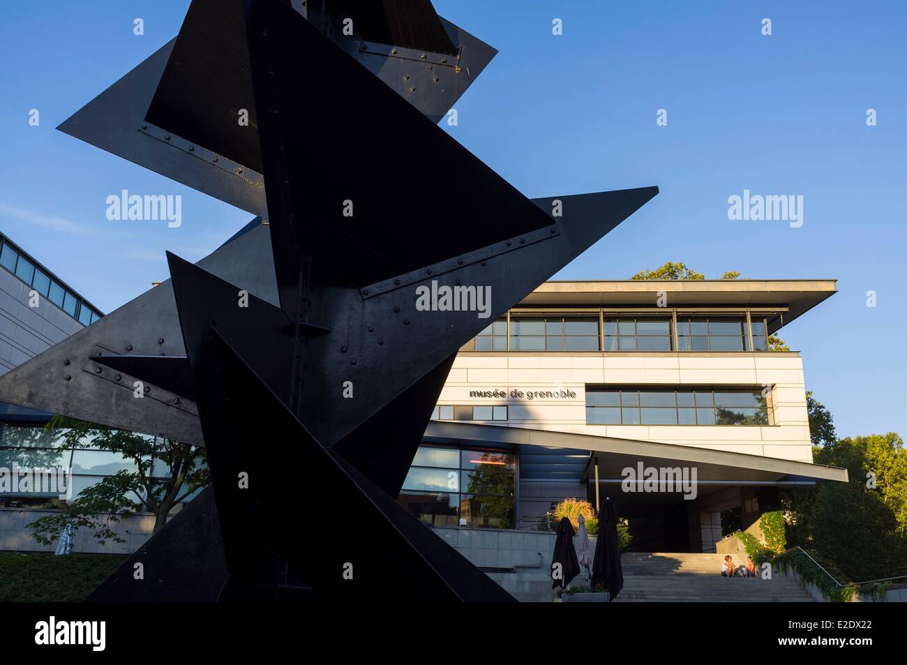 Francia Isere (38) Grenoble Musee de Grenoble Monsieur leale (1968) da Alexander Calder sulla spianata del museo Foto Stock