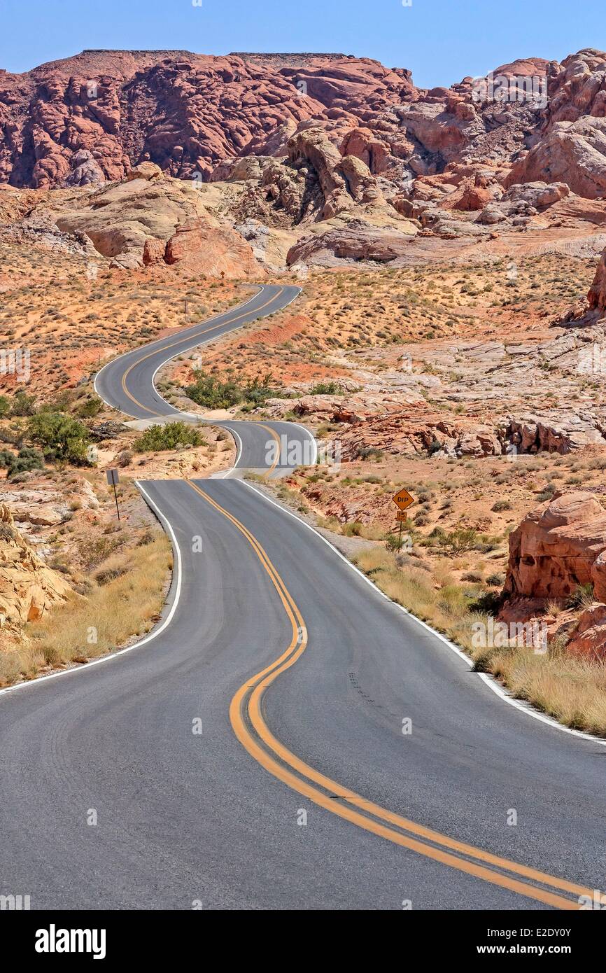 Stati Uniti Nevada Colorado Altopiano della Valle del Fuoco del parco statale della Valle del Fuoco autostrada Foto Stock