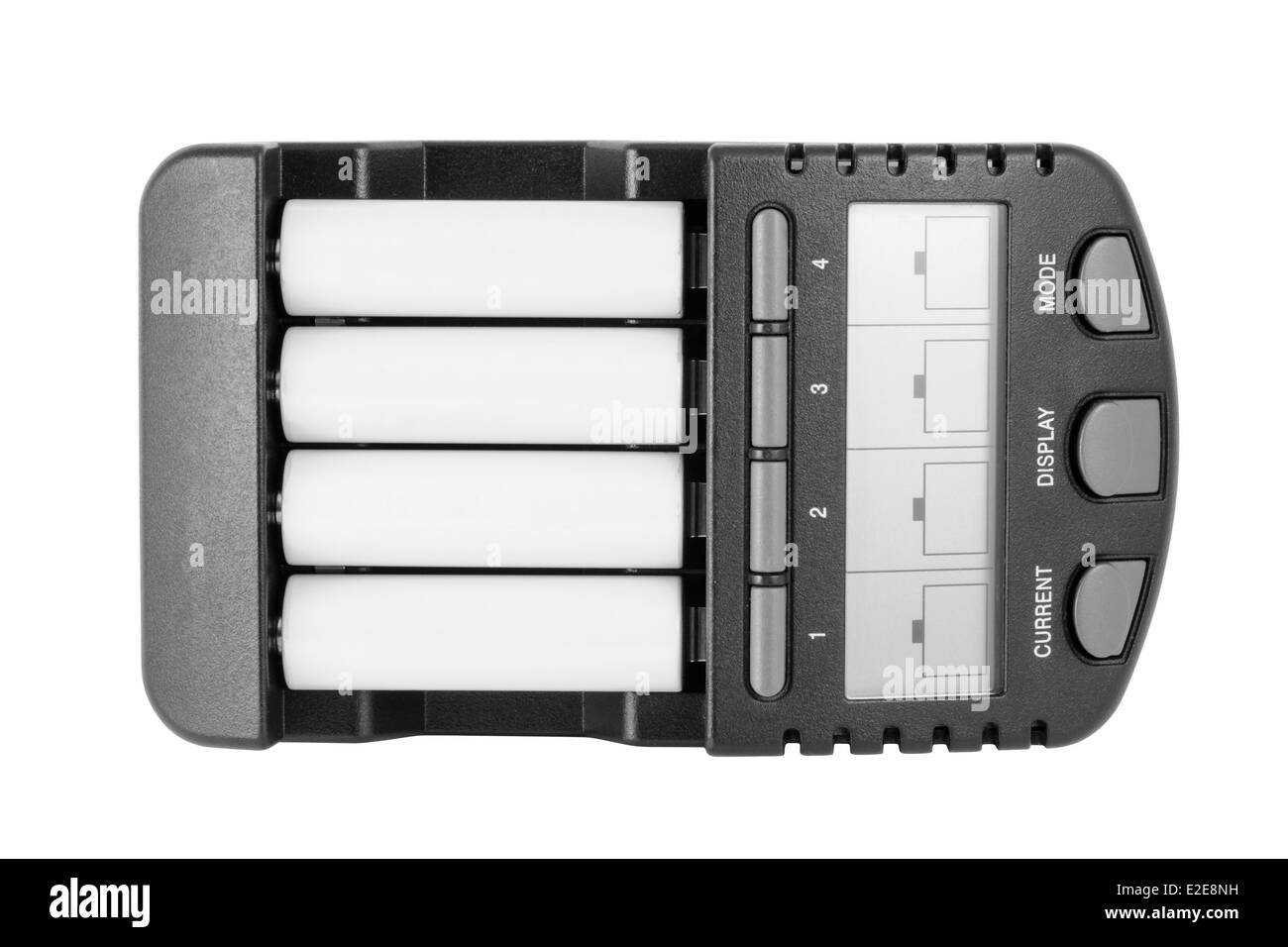Intelligente della batteria Ni-MH caricabatterie con batterie AA. Isolato su bianco backgroungd con percorso di clipping. Foto Stock