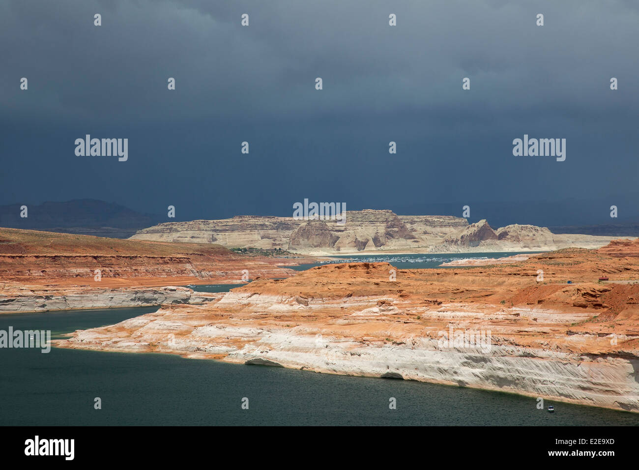 Tempesta sul Lago Powell al Glen Canyon Dam Foto Stock