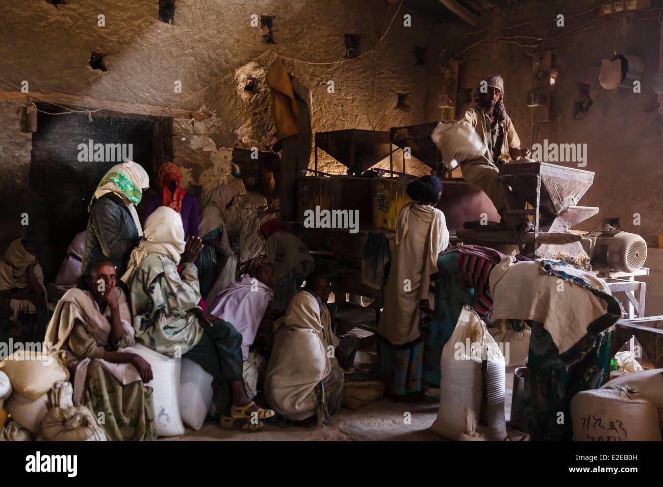 Etiopia, Tigray, Hawzien, mulino per i cereali Foto Stock