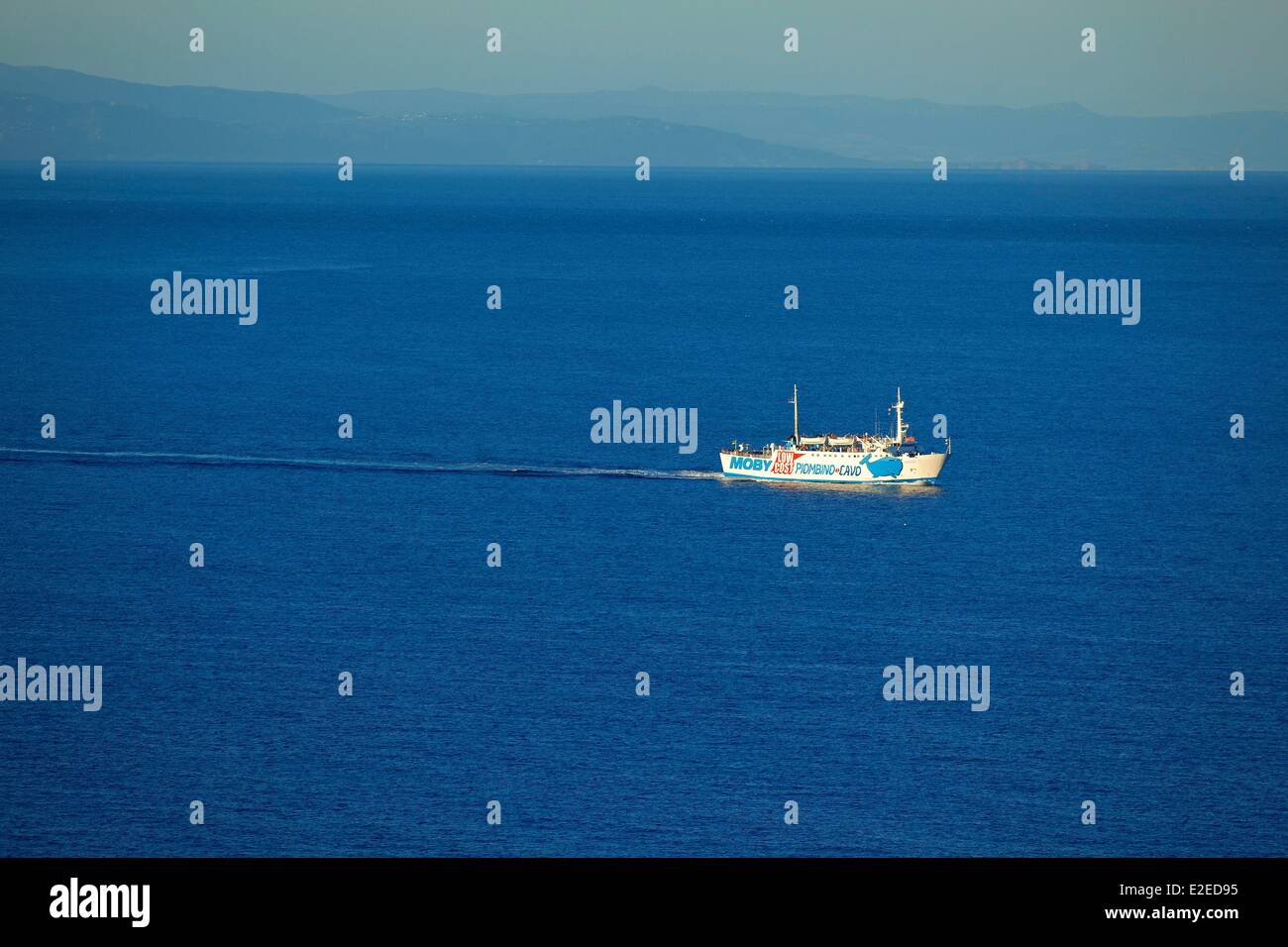 Francia, Corse du Sud, Bonifacio Bonifacio traghetti dalla Sardegna Sardegna sfondo Foto Stock