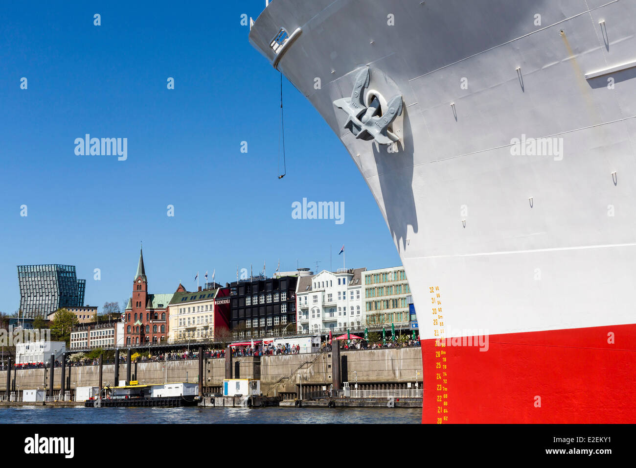 Germania Amburgo Niederhafen porta cappuccio nave San Diego è stato costruito nel 1961 e trasformato in una nave museo nel 1986 e lo svedese Foto Stock