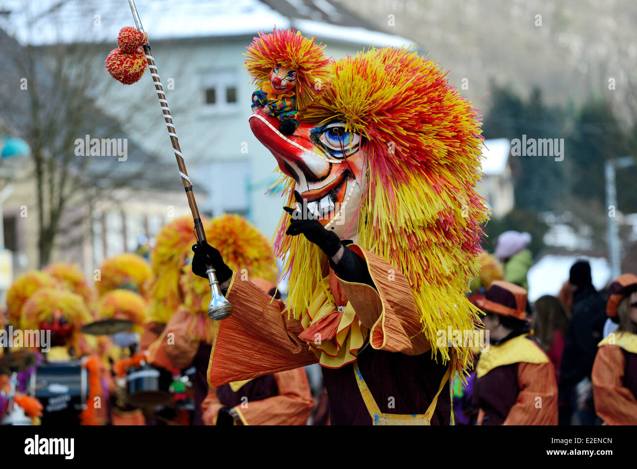 Francia, Haut Rhin, Saint Amarin, sfilata di carnevale, gruppo di musica Gugga, maschere Waggis Foto Stock