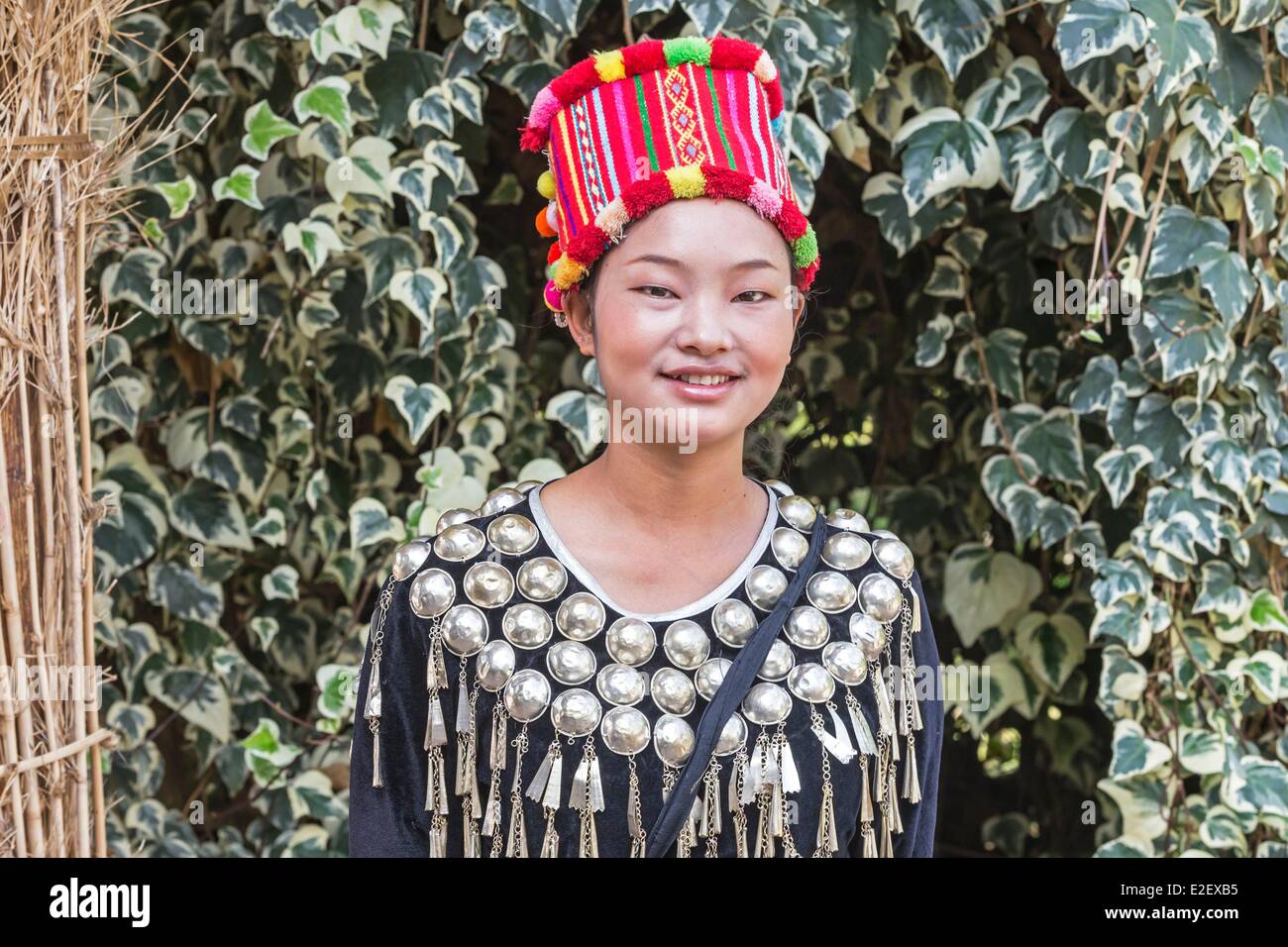 La Cina, nella provincia dello Yunnan, Kumming, il Kumming minoranze etniche, Yunnan etnico, Jingpho persone o persone Kachin Foto Stock