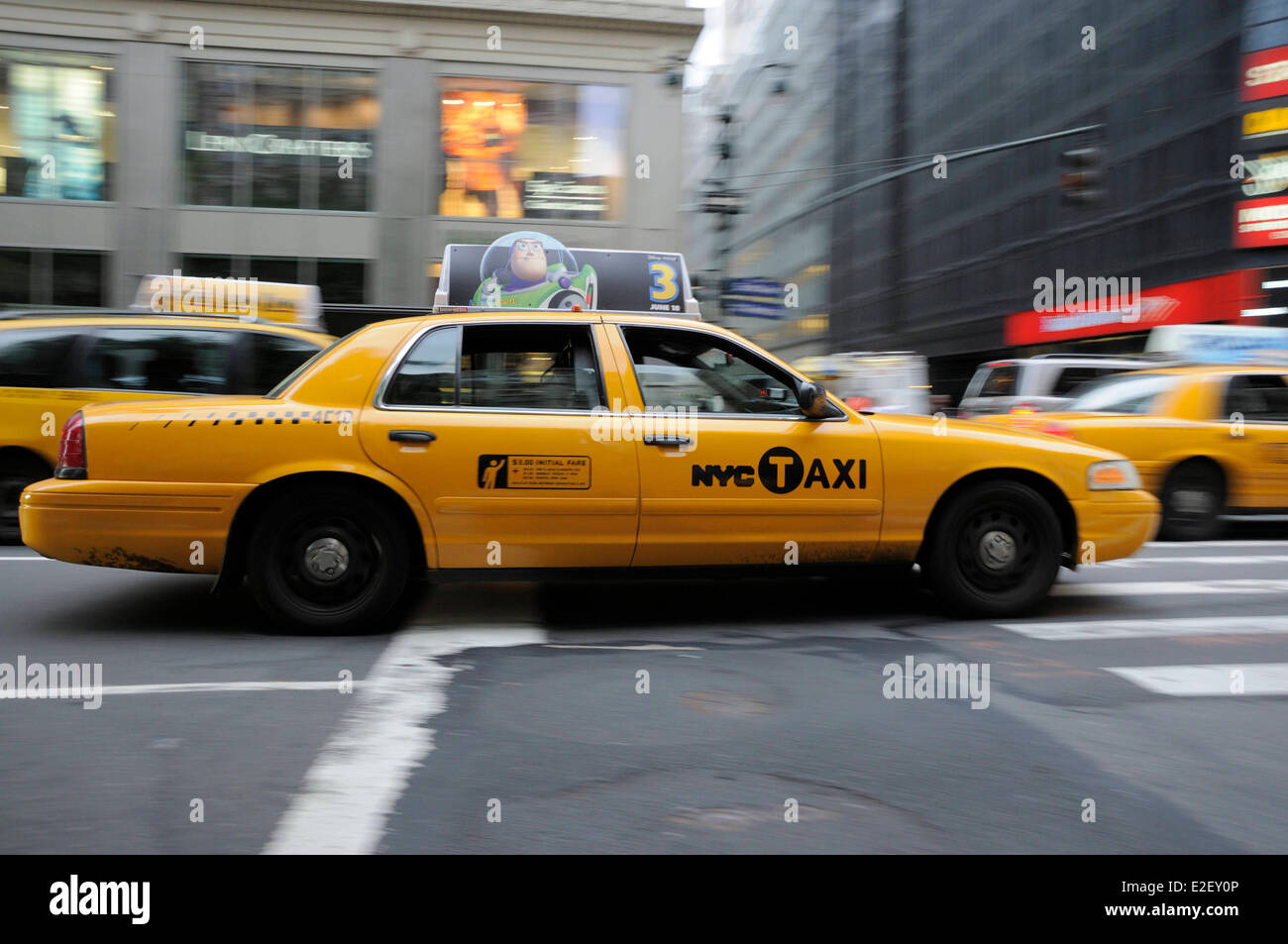 Stati Uniti, New York, 34th Street, yellow cab Foto Stock