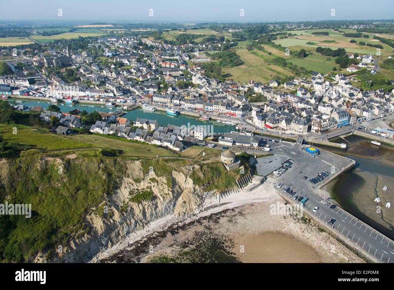 Francia, Calvados, Port en bessin (vista aerea) Foto Stock