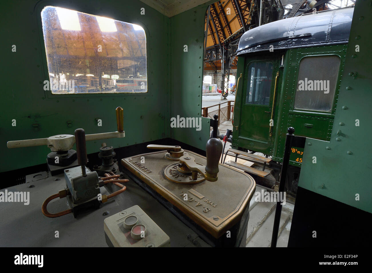 Francia Savoie Chambery l'edificio circolare della ferrovia Rotunda di alloggiamento di un ponte girevole è stato costruito tra il 1906 e il 1910 e Foto Stock