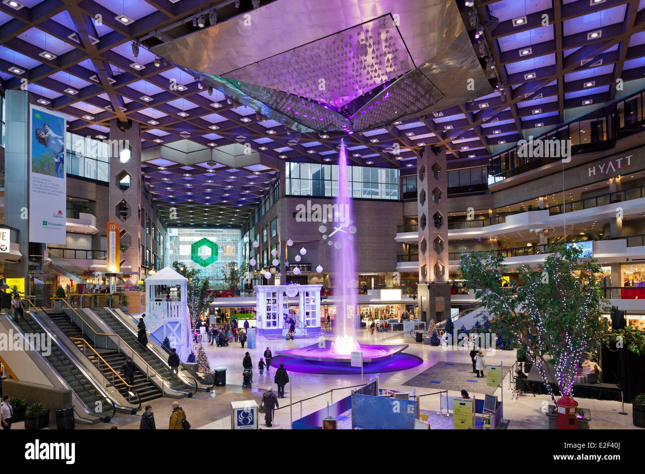 Canada, Provincia di Quebec, Montreal, la città sotterranea, il centro commerciale Complexe Desjardins Foto Stock