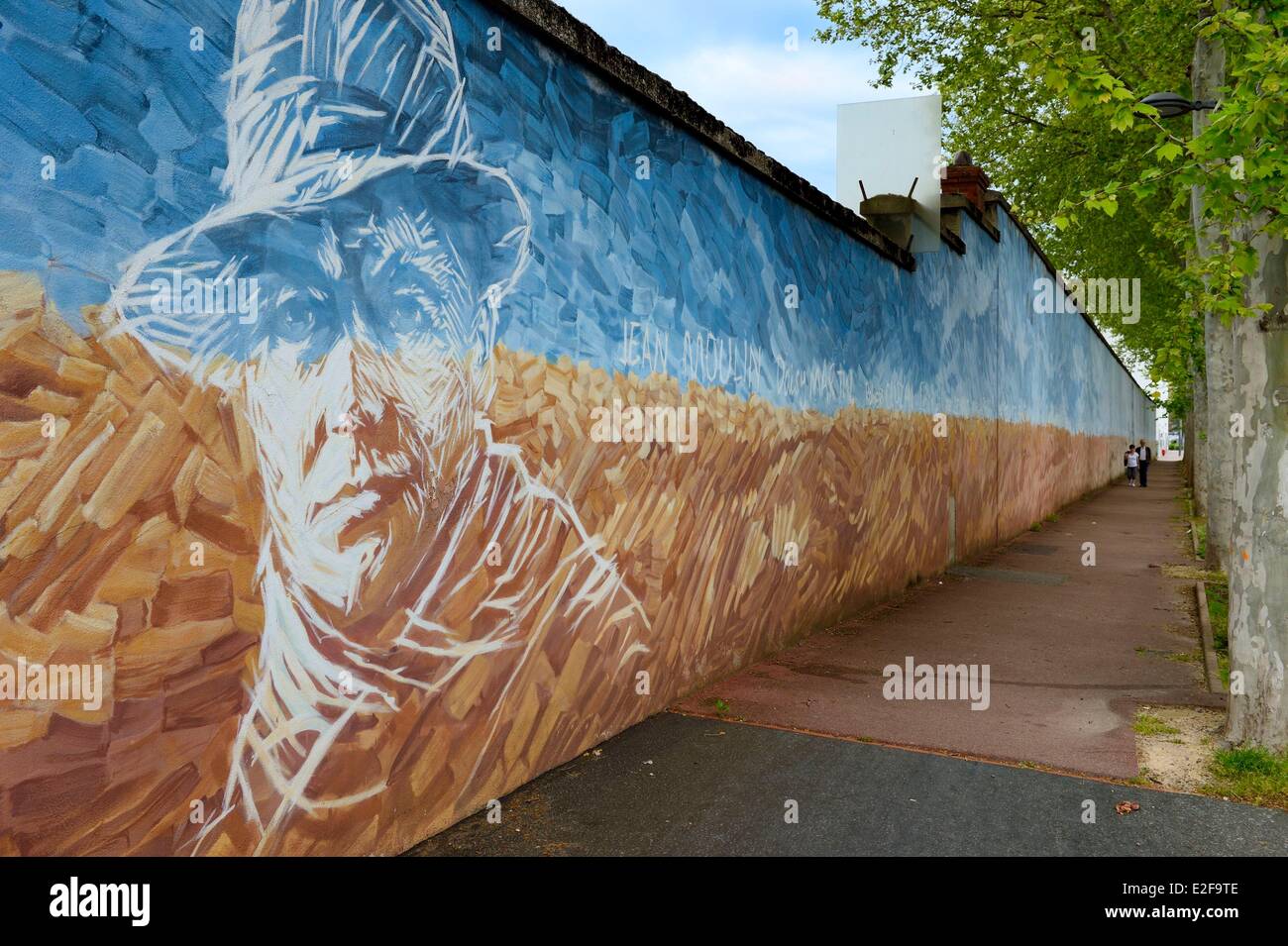 Francia, Rhone, Lione, prigione Montluc Memorial, Jean Moulin eroe della resistenza dipinta sulla parete esterna del contenitore Foto Stock