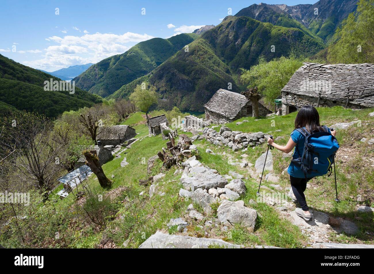 La Svizzera, Ticino, in Val Verzasca, trekking a Odro insediamento montano Foto Stock