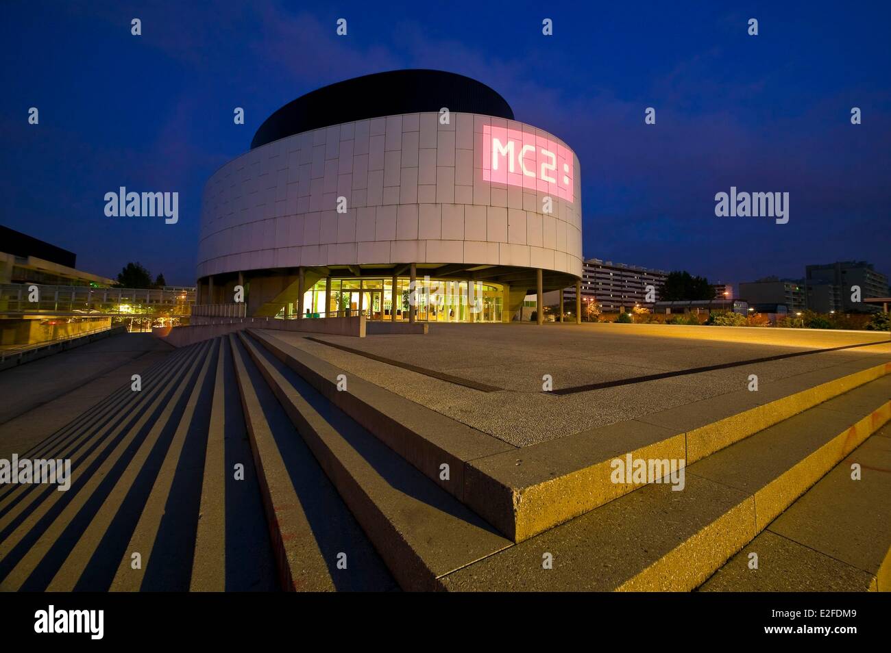 Francia Isere Grenoble Maison de la Culture MC2 (Arts Center) costruita nel 1968 dall'architetto Andre Wogenscky e riprogettato nel 2004 Foto Stock