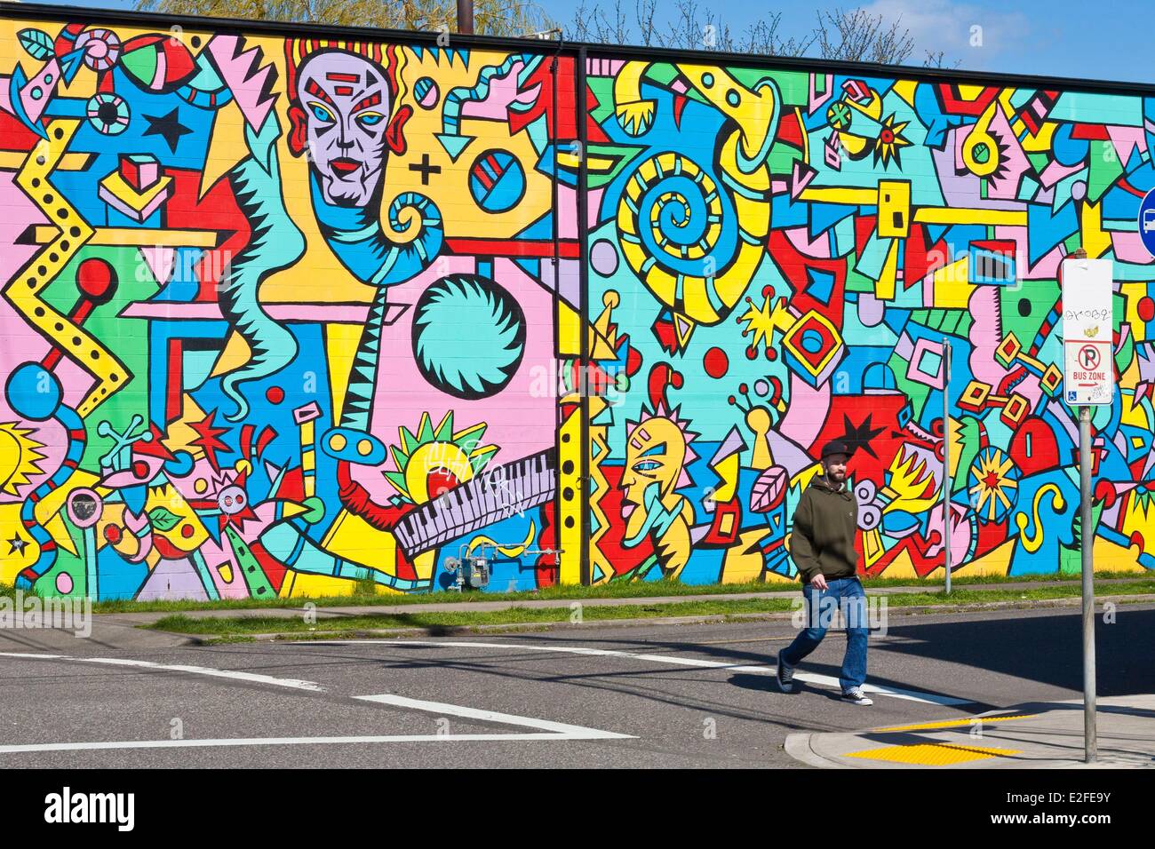 Stati Uniti, Oregon, Portland, Nord Williams, parete dipinta Foto Stock