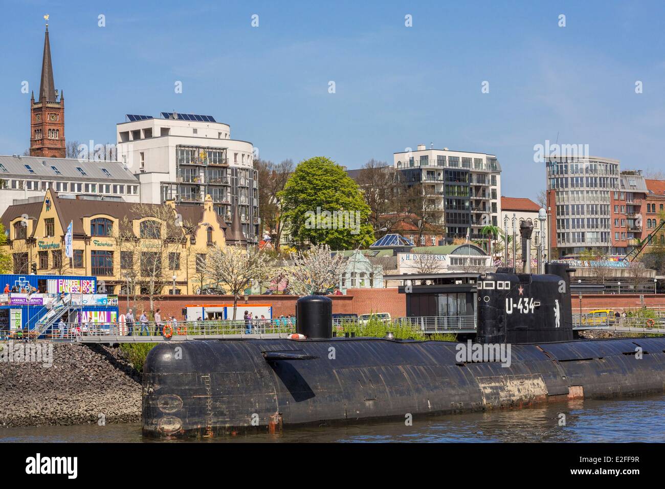 Germania, Amburgo, il fiume Elba, St Pauli district, U -434, ex russo sottomarino di Tango costruito nel 1976 Foto Stock