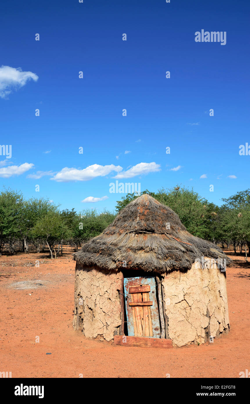 Un tradizionale rifugio africani appartenenti al popolo Himba tibe in Namibia Foto Stock