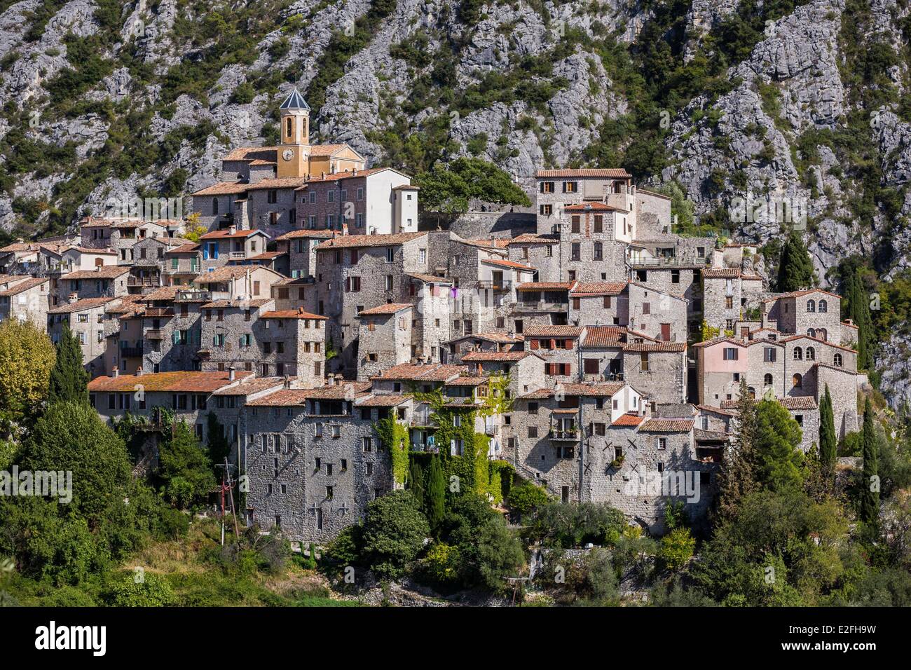 Francia, Alpes Maritimes, appollaiato villaggio di Peillon nell entroterra di Nizza Foto Stock