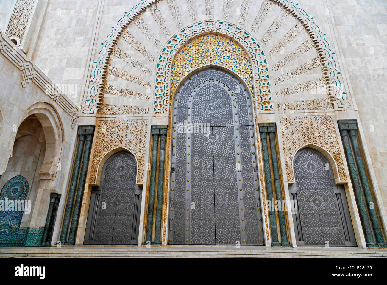 Marocco Casablanca grande moschea Hassan II di musulmani in stile arabo costruito dall'architetto Michel Pinseau nel 1986 Foto Stock