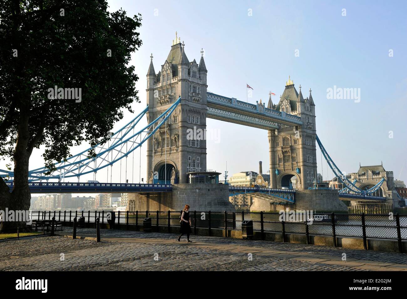 Regno Unito Londra Tower Bridge un ponte che attraversa il Tamigi tra i distretti di Southwark e Tower Hamlets Foto Stock