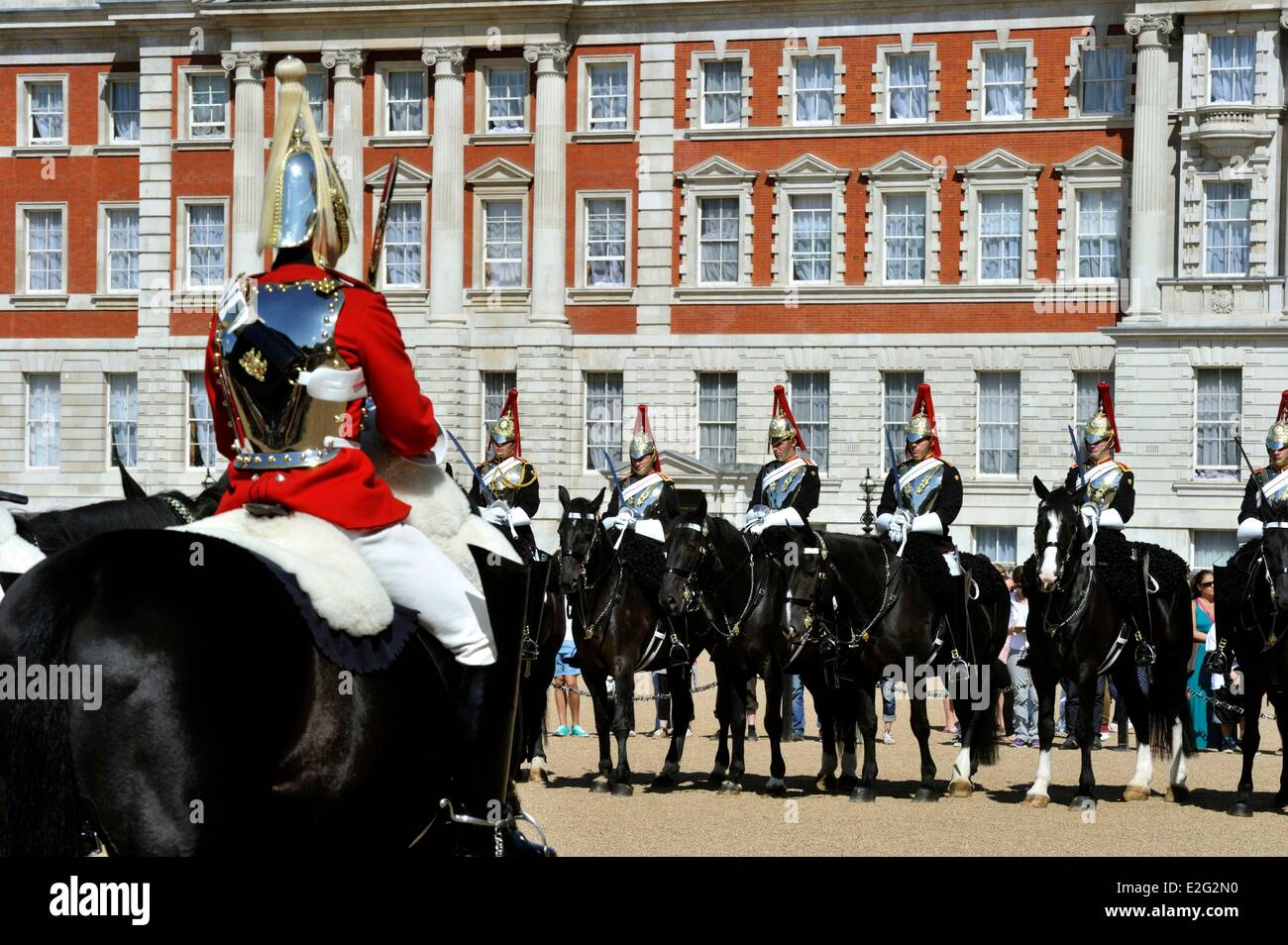 Regno Unito Londra quartiere di Westminster Horse Guards Barrack cambiando la protezione Foto Stock