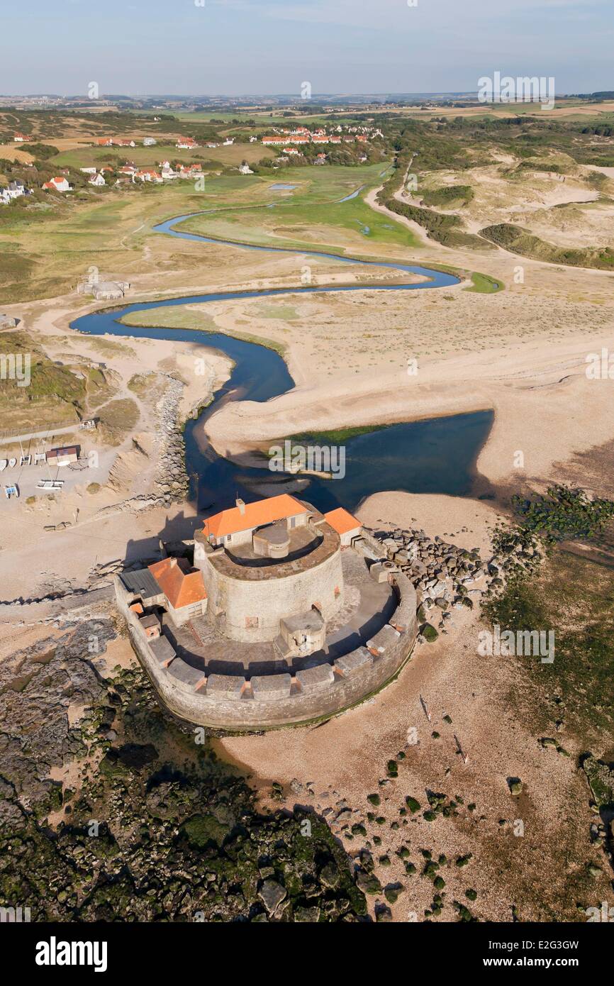 Francia Pas de Calais Ambleteuse Fort Mahon fort progettato da Vauban e la bocca del lasco (vista aerea) Foto Stock