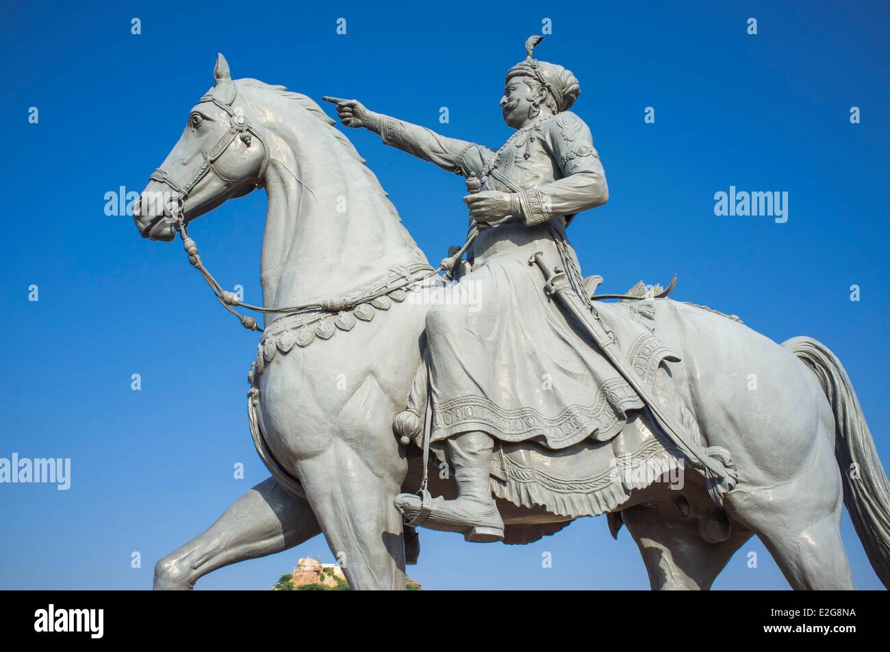 India Rajasthan Jodhpur statua equestre di Rao Jodha Ji fondatore di Jodhpur Foto Stock