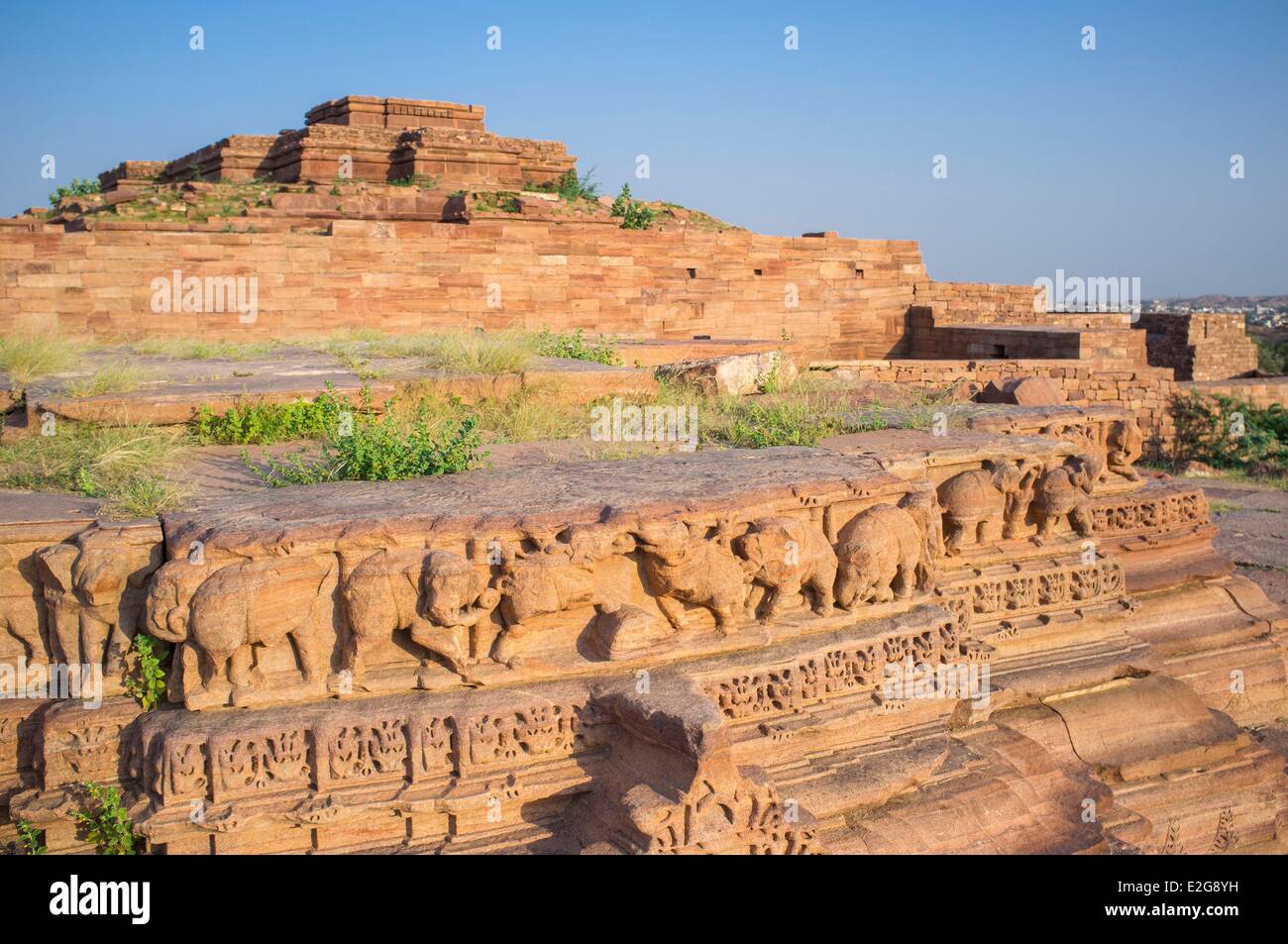 India Rajasthan Mandore vicino a Jodhpur ex capitale del Marwar le rovine di Mandore Fort Vishnu tempio rimane Foto Stock