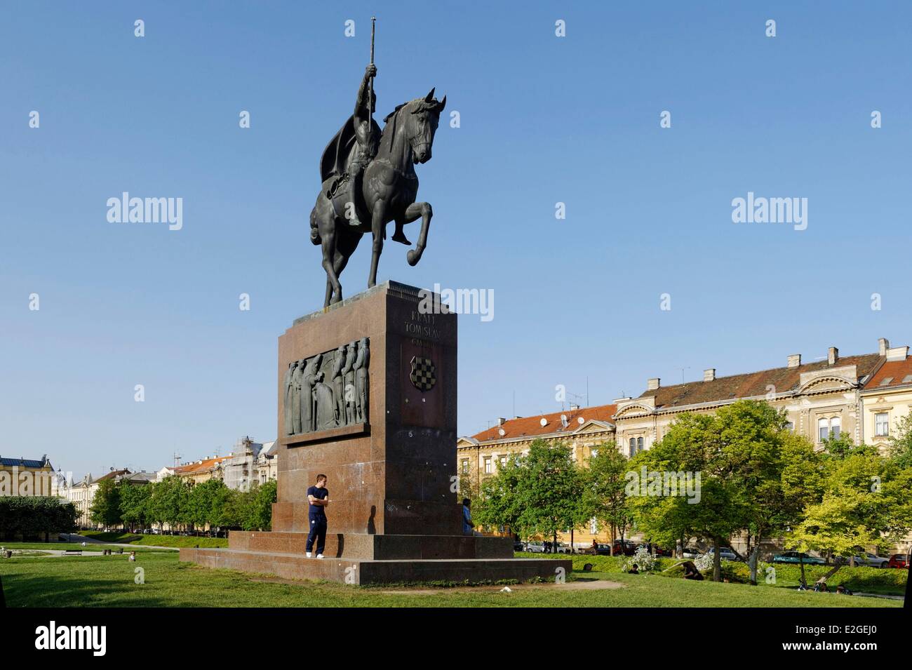 Croazia Zagabria Tomislav square (Tomislavov trg) re Tomislav statua Foto Stock