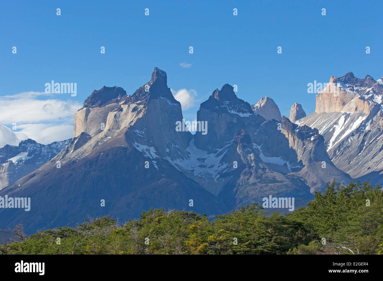 Il Cile Magallanes e cileno regione antartica Ultima Esperanza provincia Parco Nazionale Torres del Paine elencati come Riserva della Biosfera dall'UNESCO corna di Torres del Paine Foto Stock