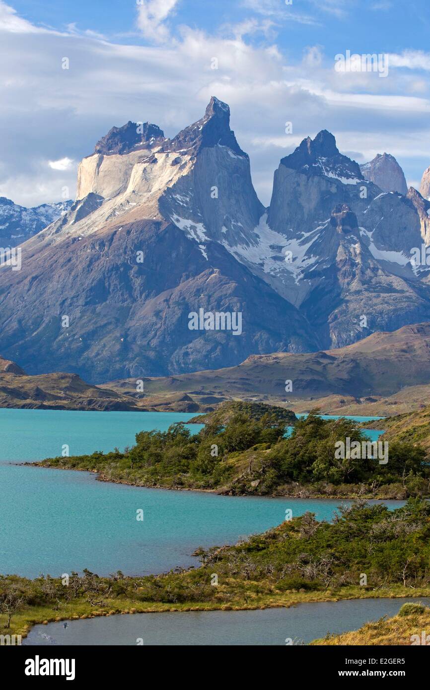 Il Cile Magallanes e cileno regione antartica Ultima Esperanza provincia Parco Nazionale Torres del Paine elencati come Riserva della Biosfera dall'UNESCO corna di Torres del Paine ake Pehoe davanti Foto Stock
