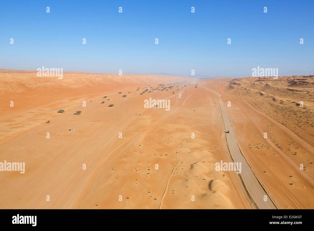 Il sultanato di Oman Ash Sharqiyyah regione Wahiba Sands Al Rakah (vista aerea) Foto Stock
