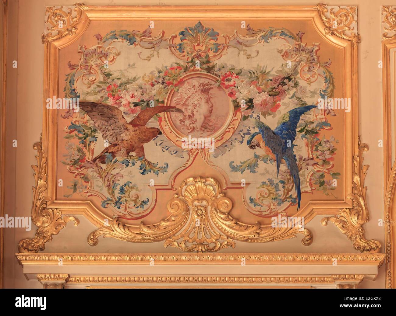 Francia Paris Quai d'Orsay hotel del Ministero degli Affari Esteri presso lo stabilimento di Beauvais arazzo sala da disegno noto anche come Parrot stanza dipinta pannello raffigurante pappagalli Foto Stock