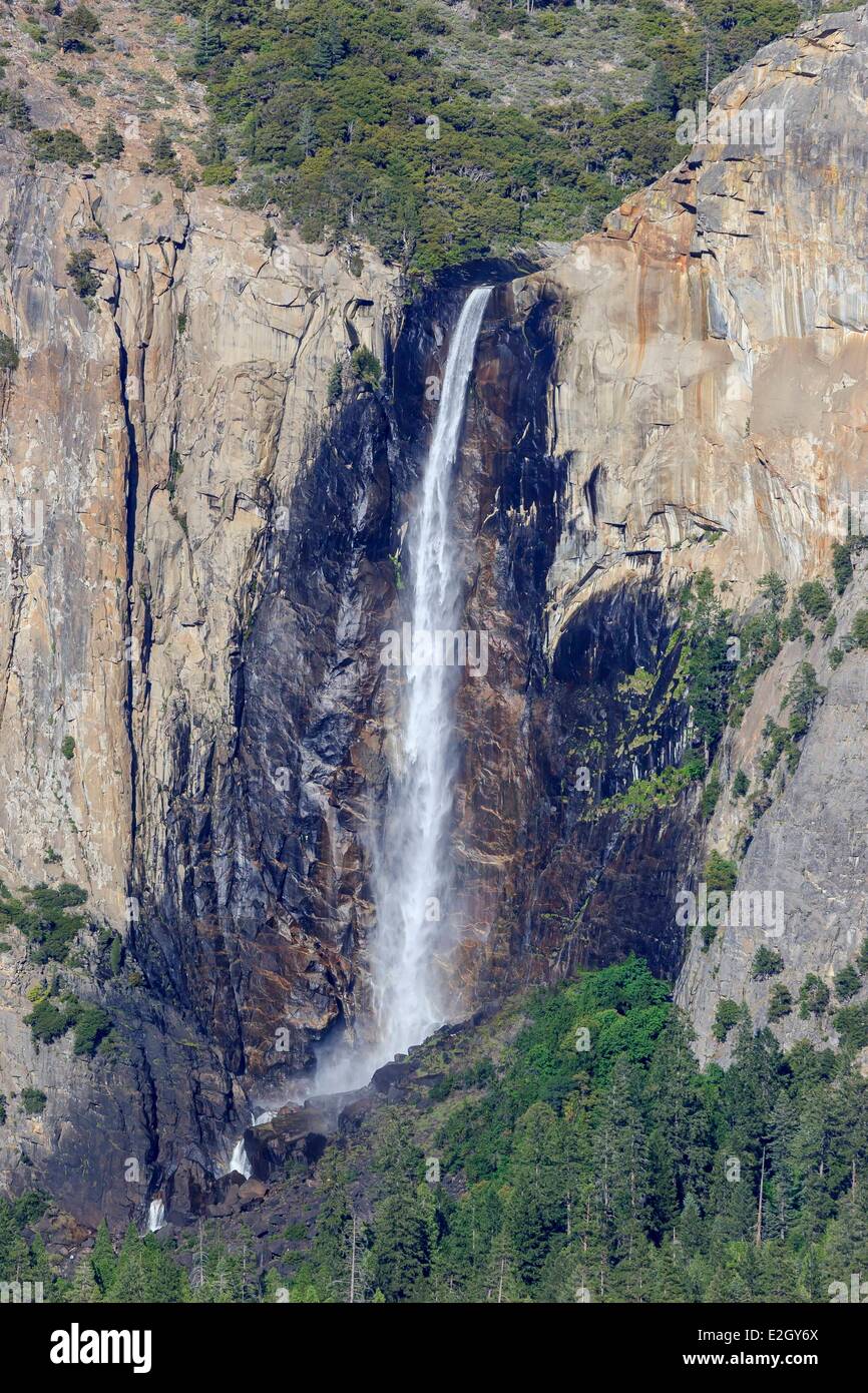 Stati Uniti California Sierra Nevada Parco Nazionale Yosemite elencati come patrimonio mondiale dall UNESCO Valle di Yosemite Bridalveil Fall Foto Stock