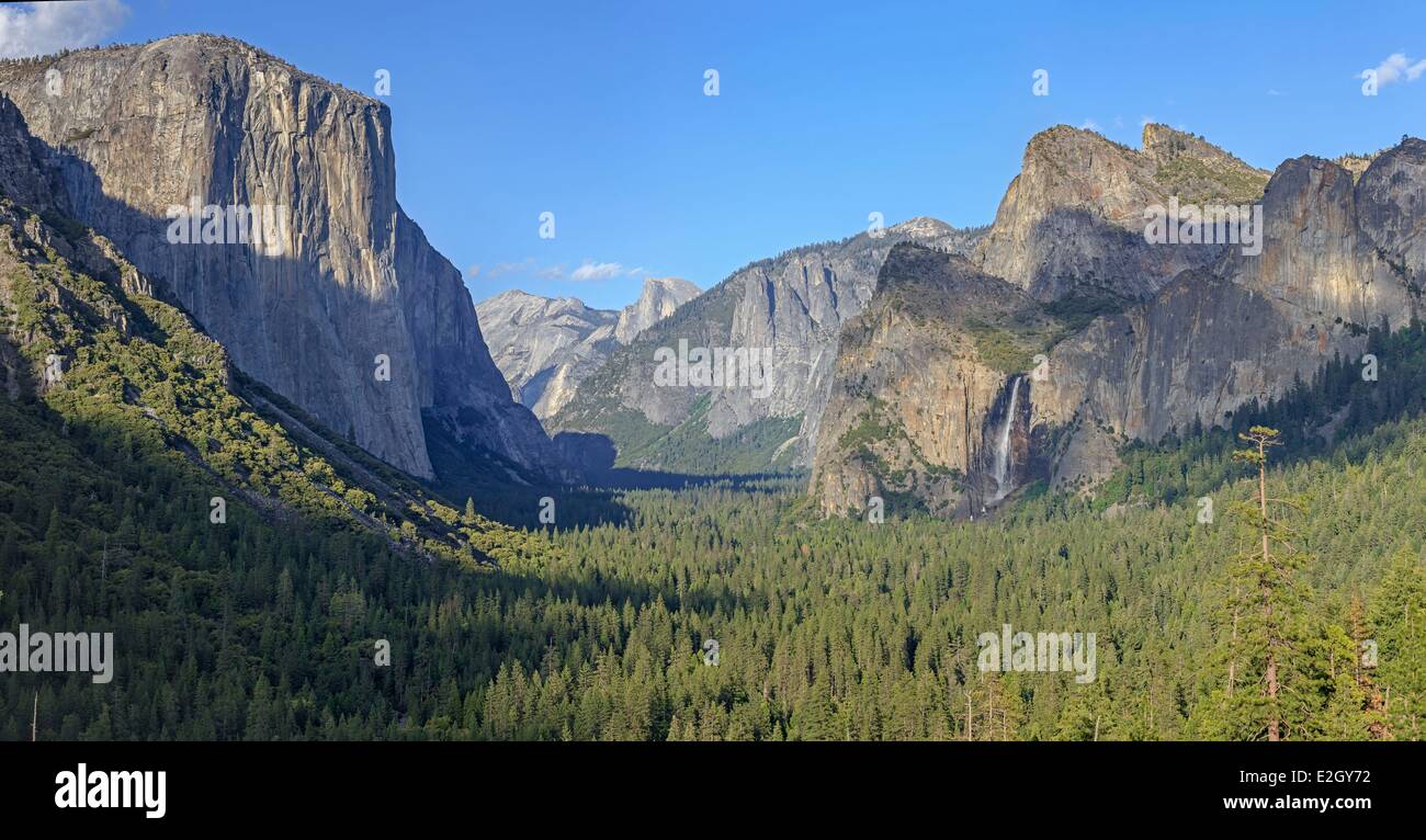 Stati Uniti California Sierra Nevada Parco Nazionale Yosemite elencati come patrimonio mondiale dall' UNESCO Yosemite Valley El Capitan Mezza Cupola e Bridalveil Fall vista di tunnel Foto Stock