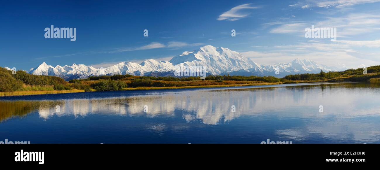 Stati Uniti Alaska Denali National Park Monte McKinley Monte McKinley Denali ( 6168m) Chiedo lago Foto Stock