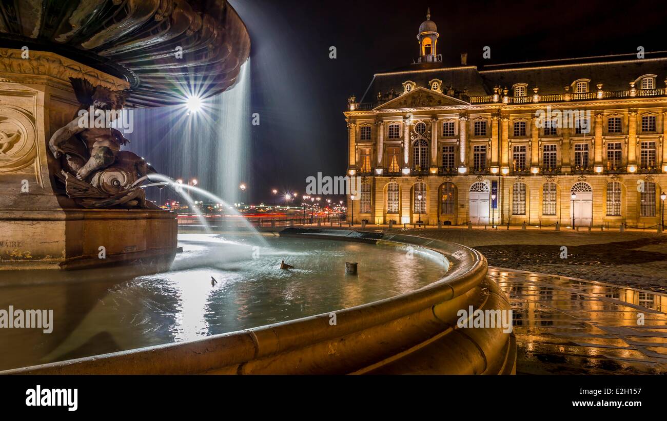Francia Gironde Bordeaux area di cui patrimonio mondiale dall UNESCO Fontana di 3 Grazie su Place de la Bourse Foto Stock