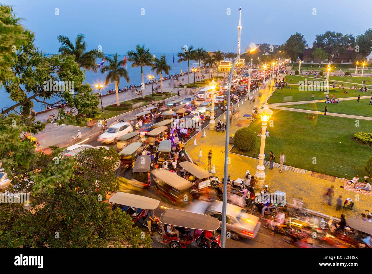 Cambogia Phnom Penh ingorgo sull Sisowath Quay Foto Stock