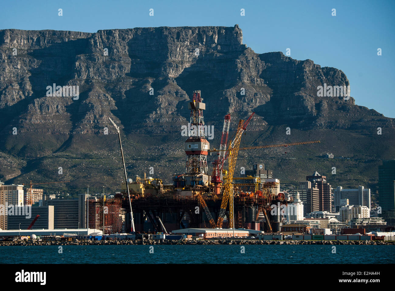 Docks con Table Mountain e Cape Town, Western Cape, Sud Africa Foto Stock